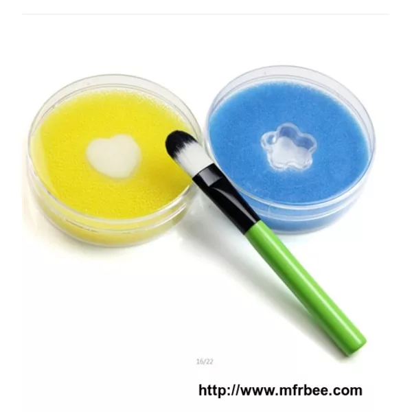 Dry And Wet Makeup Brush Cleaner