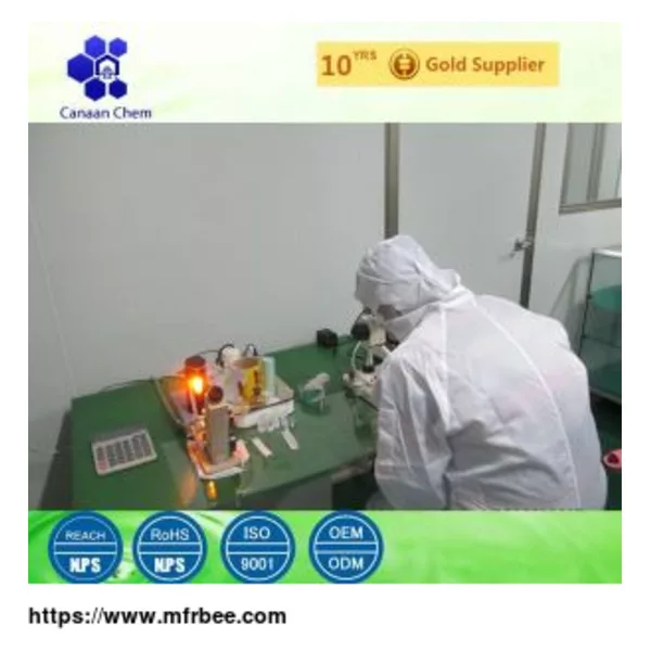 Negative Dielectric Liquid Crystals/Cristaux liquides a dielectrique negative
