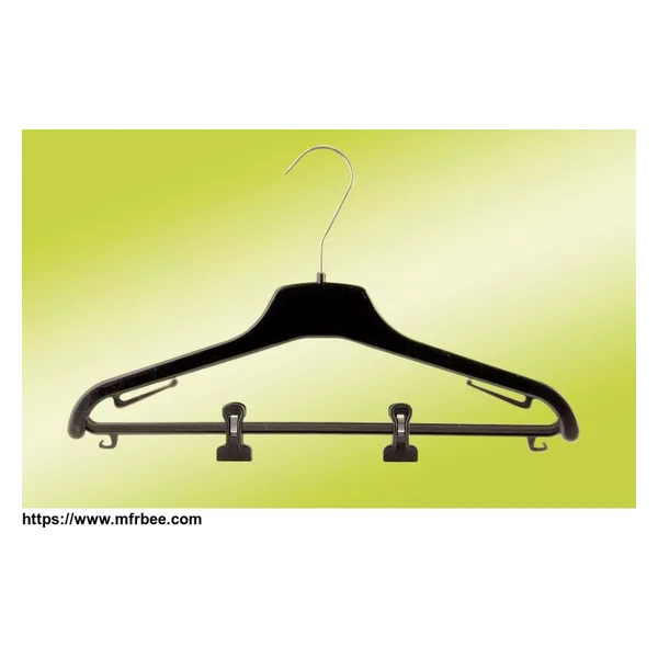 Thin Hangers for Coats in Plastic