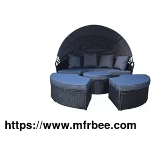 Round Outdoor Daybeds