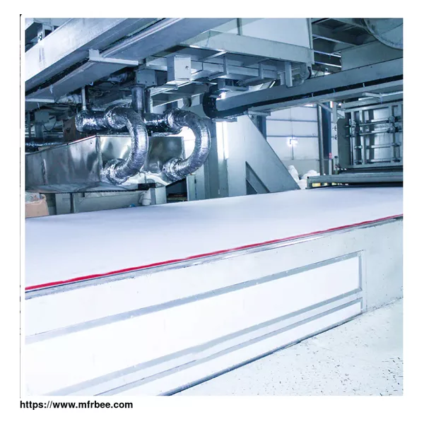 Melt blown nonwoven machine
