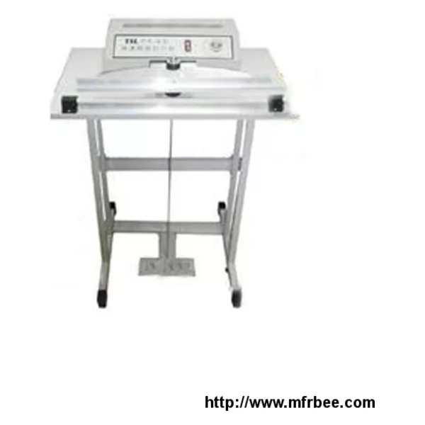 Laundry dry cleaning clothes packing machine