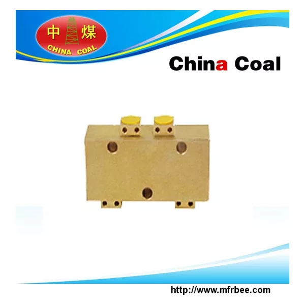 Differential pressure combined valve