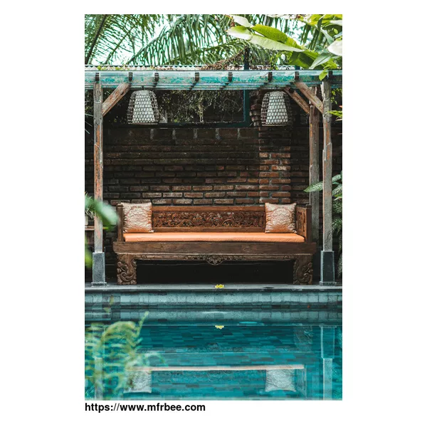 CUSTOM DESIGNED LUXURY SMALL POOLS