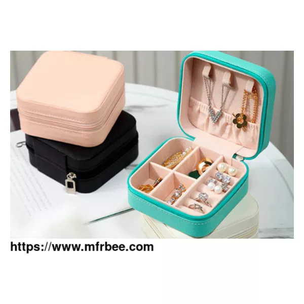 Jewelry Boxes & Organizers