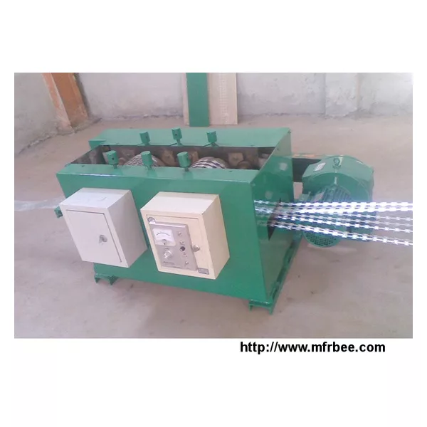 Razor barbed wire machine