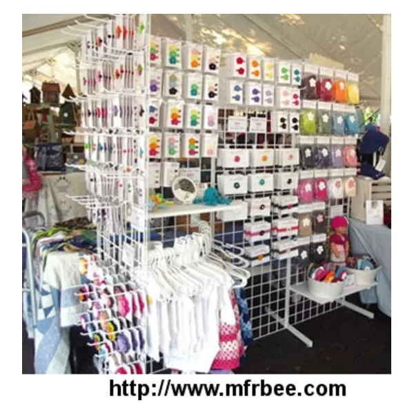 Freestanding grid panels with diverse heavy duty bases
